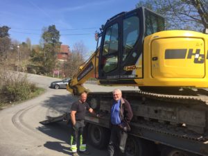 Ny gravemaskin new holland -john petter og Bård - 6 mai 2016